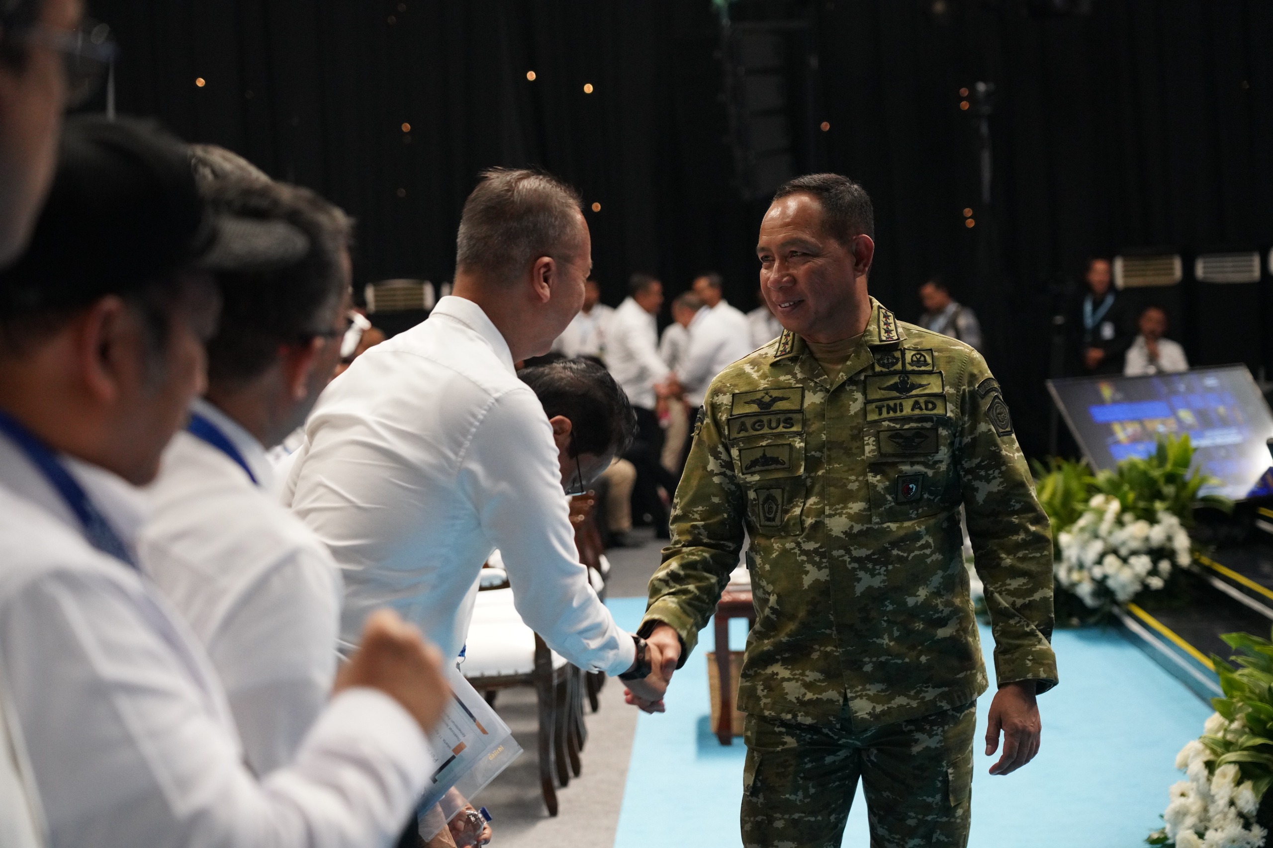 Panglima TNI Hadiri Peluncurkan Motor Listrik Nasional oleh Presiden RI Panglima TNI Hadiri Peluncurkan Motor Listrik Nasional oleh Presiden RI