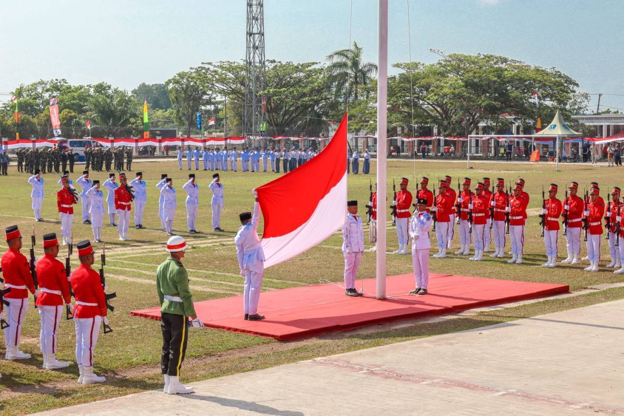 Dandim 0908/Bontang Hadiri Upacara Peringatan Detik-Detik Proklamasi HUT Ke-81 Kemerdekaan RI