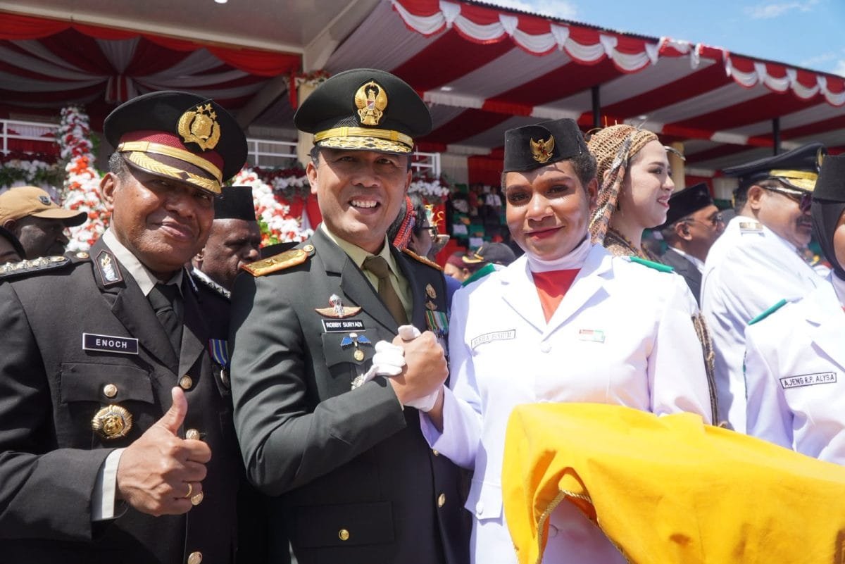Upacara HUT ke-81 Kemerdekaan RI di Papua Pegunungan Berlangsung Khidmat dan Aman Upacara HUT ke-81 Kemerdekaan RI di Papua Pegunungan Berlangsung Khidmat dan Aman