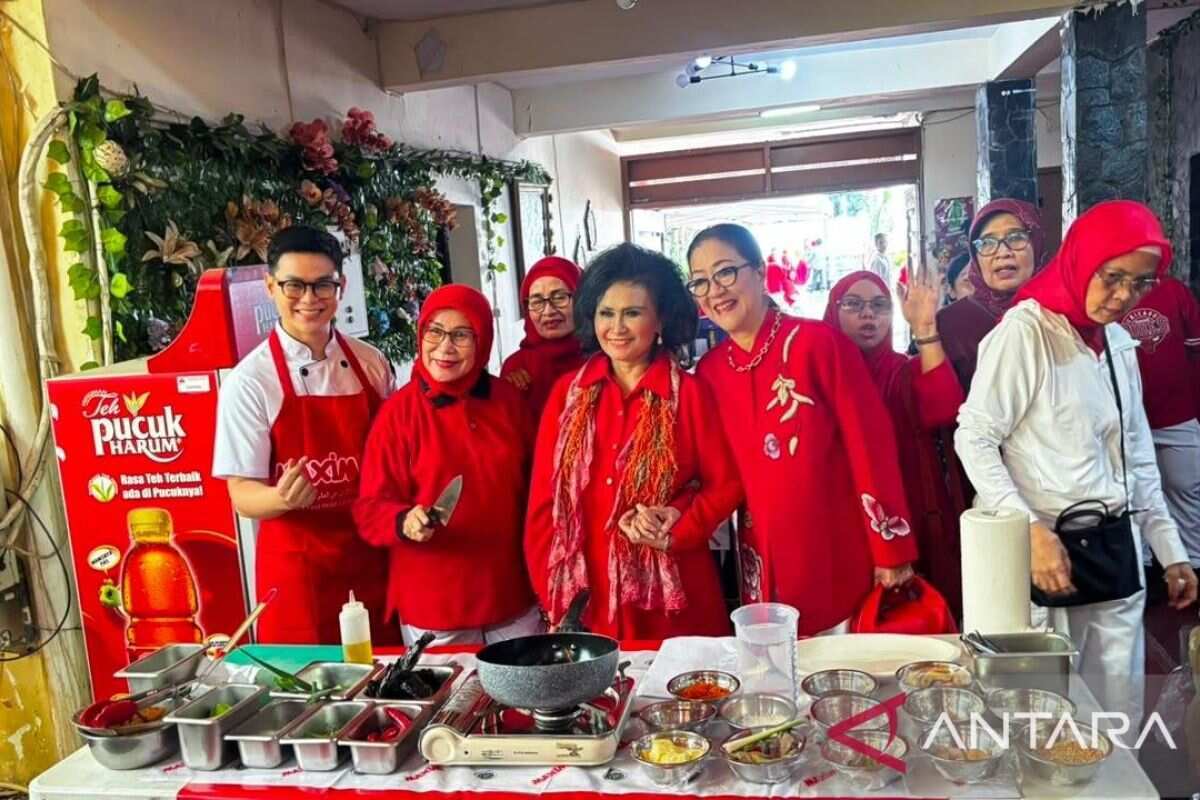 Mendorong Kesehatan Perempuan Indonesia dalam HUT Ke-81 RI Mendorong Kesehatan Perempuan Indonesia dalam HUT Ke-81 RI
