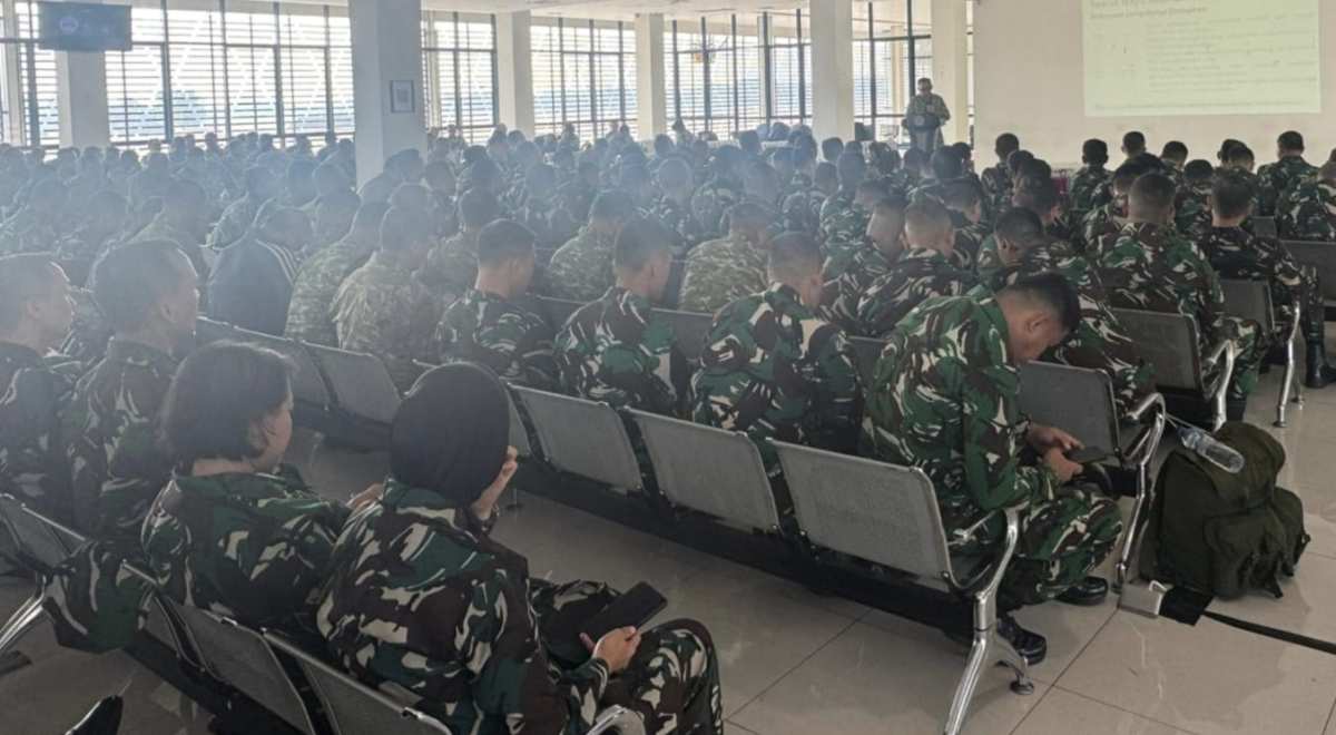TNI Kerahkan 308 Personel Tambahan, Total 1.138 Personel Penyuluh Perkuat Penanganan Karhutla TNI Kerahkan 308 Personel Tambahan, Total 1.138 Personel Penyuluh Perkuat Penanganan Karhutla