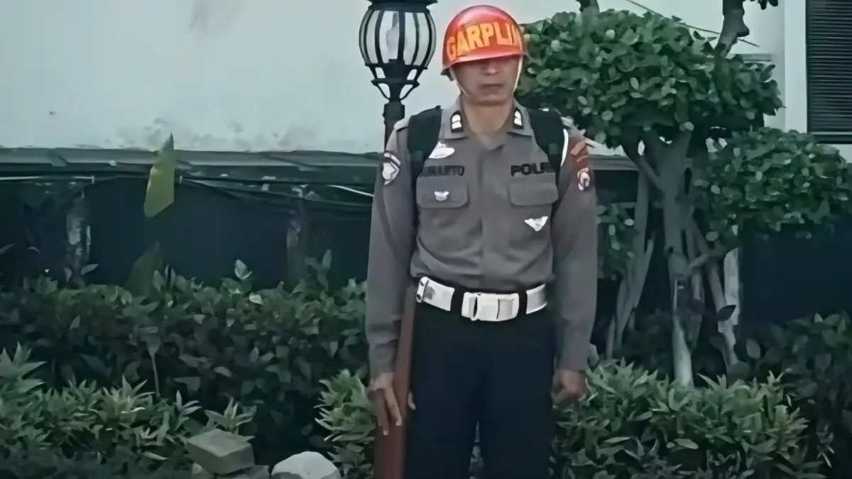 Pungutan Liar Oknum Satlantas Surabaya Mengundang Tindakan Disiplin Pungutan Liar Oknum Satlantas Surabaya Mengundang Tindakan Disiplin