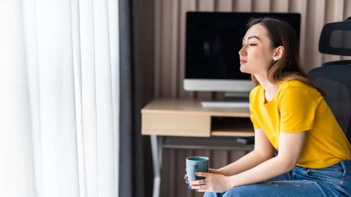 Kebiasaan yang Meningkatkan Rasa Kesepian