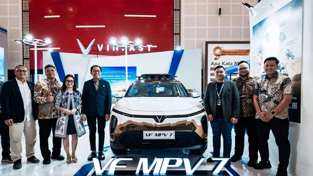 VinFast Tampilkan Program Drive Worry Free di GIIAS Surabaya 2026