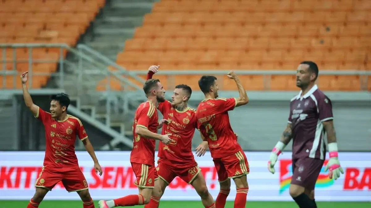 Kemenangan Persija Jakarta Melawan Brisbane Roar: Penampilan Gemilang Alexander Jeremejeff