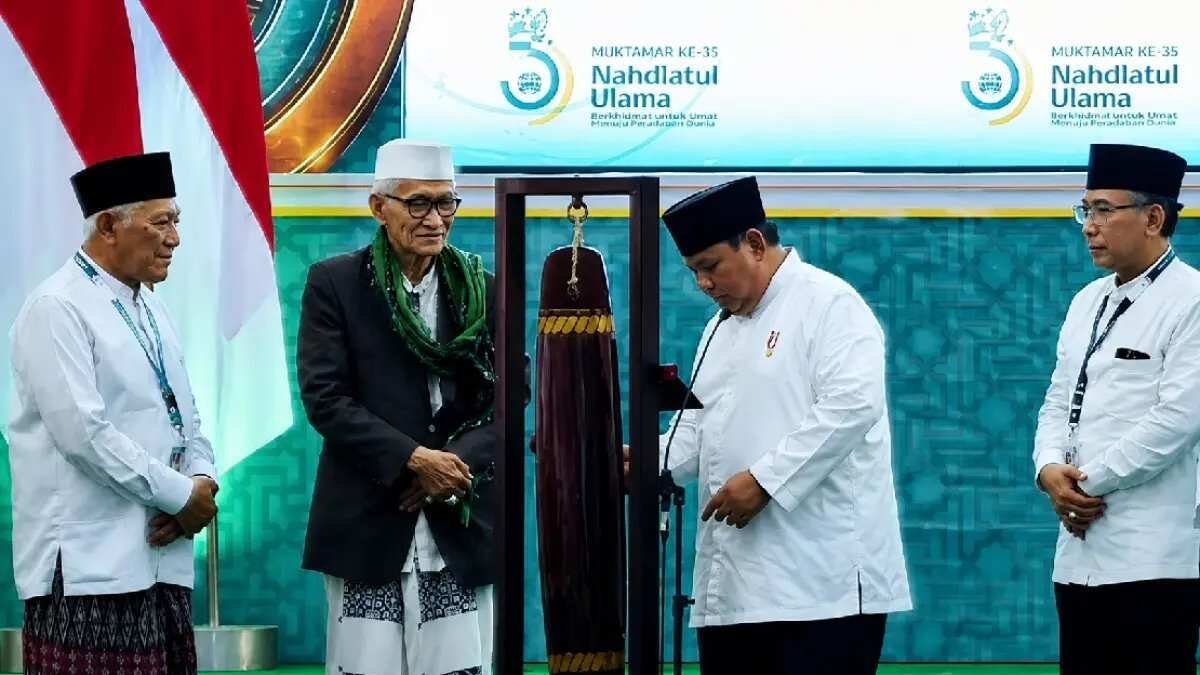Penutupan Muktamar NU ke-35 dan Penerimaan KTA Seumur Hidup oleh Prabowo
