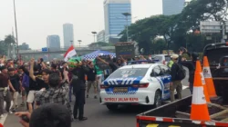 Aksi Protes di Depan DPR: Permohonan untuk Akses Ambulans dan Logistik