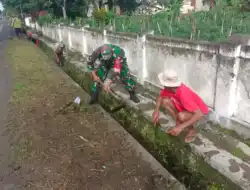Wujud Kepedulian Lingkungan, Babinsa Koramil Udanawu Bersama Warga Gelar Karya Bakti Saluran Irigasi