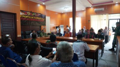 Tim Penyuluh Mabes TNI Gencarkan Edukasi Pencegahan Karhutla di Tabalong Tim Penyuluh Mabes TNI Gencarkan Edukasi Pencegahan Karhutla di Tabalong