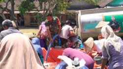 Tanggap Darurat, Kodim Bojonegoro Terus Pasok Puluhan Ribu Liter Air Bersih ke Wilayah Kekeringan