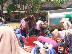 Tanggap Darurat, Kodim Bojonegoro Terus Pasok Puluhan Ribu Liter Air Bersih ke Wilayah Kekeringan