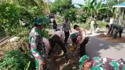 Koramil Haruyan dan Warga Gotong Royong Bersihkan Parit di Desa Haruyan Seberang