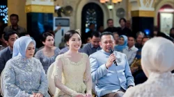 Bamsoet Terima Lamaran Putra Melly Goeslaw, Beda Partai Tak Menghalangi Dua Keluarga Bersatu