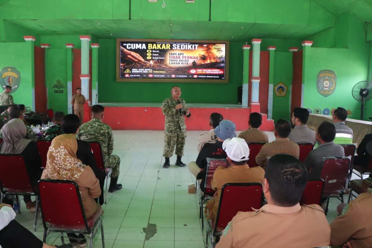 Tim Penyuluh Karhutla Sesko TNI Dikreg LVI Gelar Penyuluhan Pencegahan Kebakaran Hutan Dan Lahan Di Muara Badak