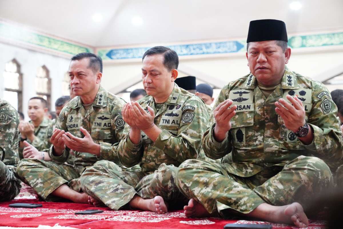 Mabes TNI Gelar Peringatan Maulid Nabi Muhammad SAW 1448 H Mabes TNI Gelar Peringatan Maulid Nabi Muhammad SAW 1448 H