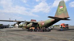Hercules TNI AU Kembali Tiba di Lanud Sjamsudin Noor, Bawa Ratusan APD Bantuan Kemhan RI dan Masker Dari Puskes TNI AU Untuk Perkuat Penanganan Karhutla Kalsel