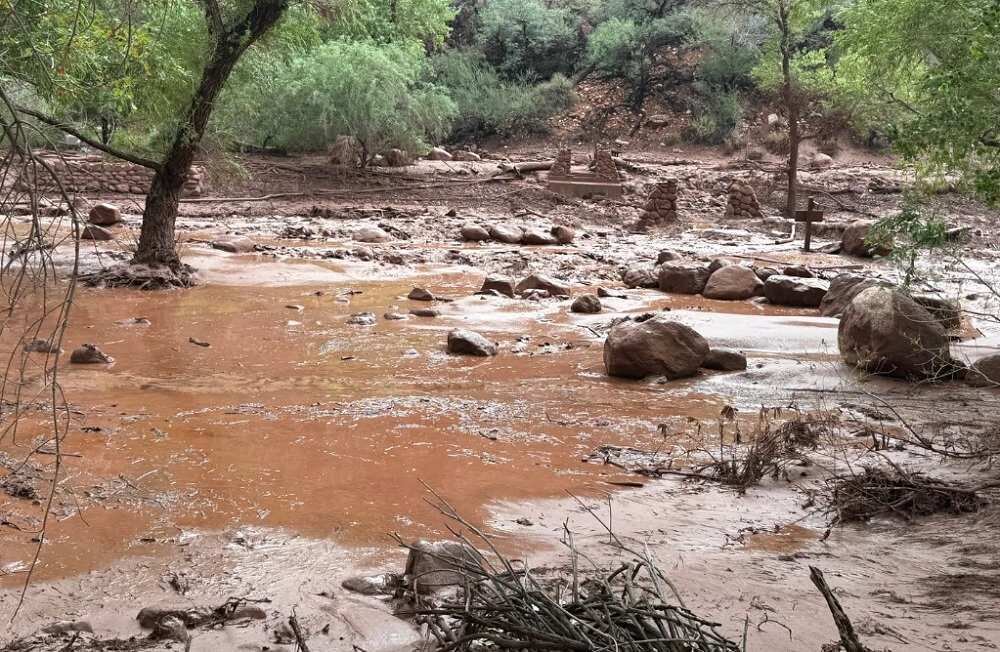 Upaya Pencarian Terhadap Lebih Dari 20 Orang Hilang Setelah Banjir Bandang di Grand Canyon Upaya Pencarian Terhadap Lebih Dari 20 Orang Hilang Setelah Banjir Bandang di Grand Canyon