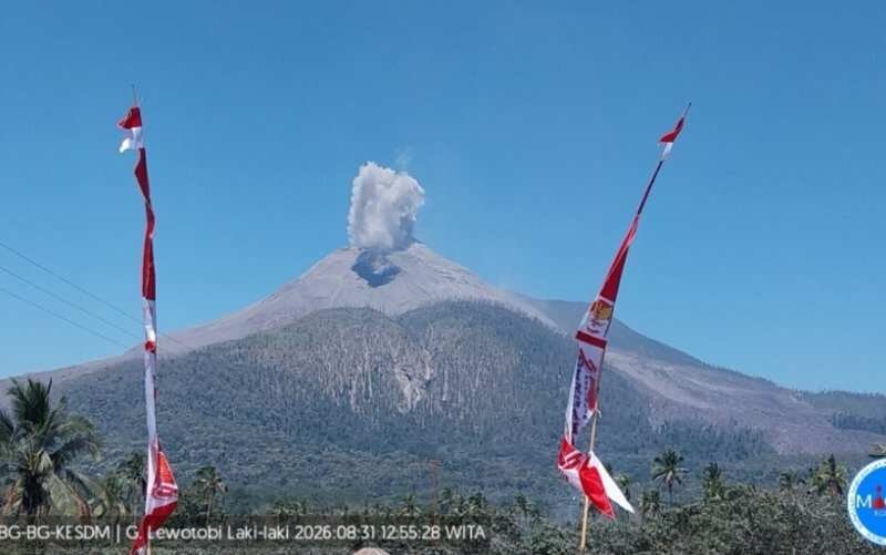 Gunung Lewotobi Laki-Laki Erupsi Kembali Gunung Lewotobi Laki-Laki Erupsi Kembali