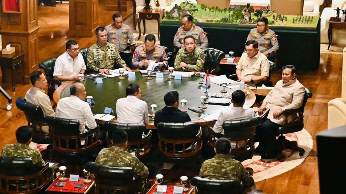 Prabowo Panggil Panglima dan Kapolri untuk Bahas Penanganan Karhutla