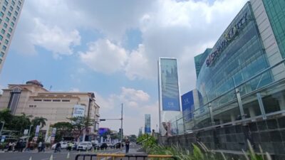 Pengamanan Diperketat Menjelang Aksi Demonstrasi di Senayan Pengamanan Diperketat Menjelang Aksi Demonstrasi di Senayan