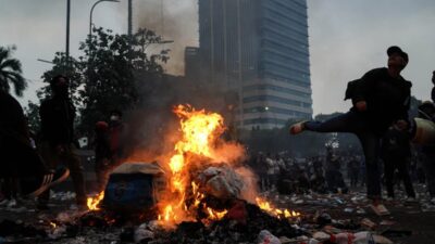 Implikasi Hukum Terhadap Tindakan Pembubaran Demonstrasi Implikasi Hukum Terhadap Tindakan Pembubaran Demonstrasi