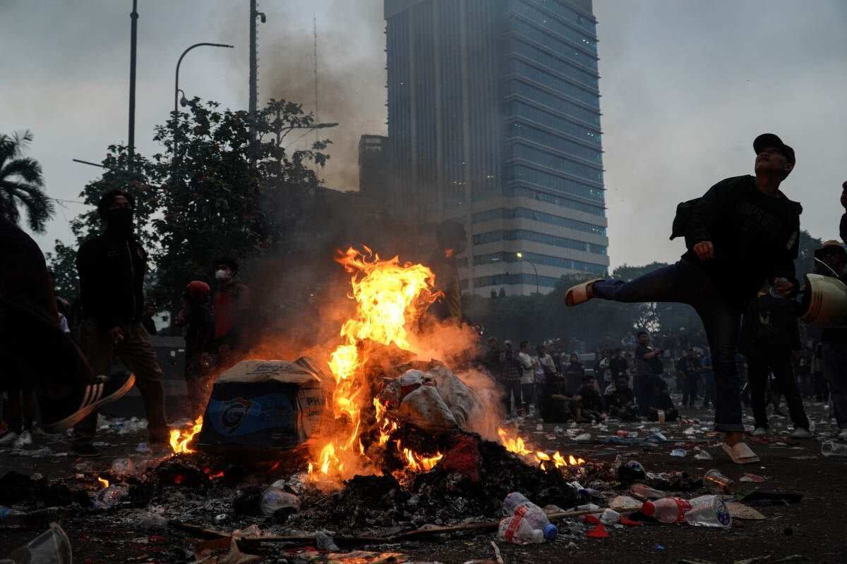 Implikasi Hukum Terhadap Tindakan Pembubaran Demonstrasi