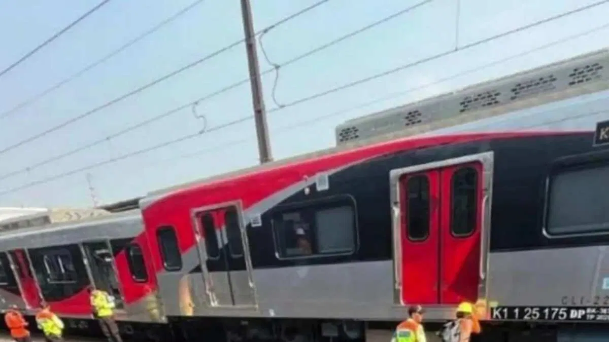 Insiden Gerbong KRL Anjlok di Stasiun Jakarta Kota