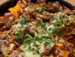 Cara Membuat Nachos Rumahan dengan Daging dan Keju Mozzarella