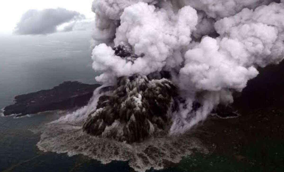 Erupsi Gunung Anak Krakatau: Aktivitas Belakangan dan Dampaknya