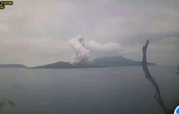 Waspadai Erupsi Gunung Anak Krakatau: Himbauan BNPB dan Penjelasan Terkait Tsunami