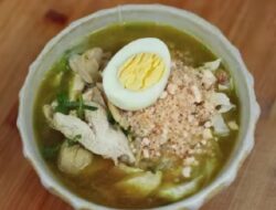 Membuat Soto Ayam Khas Lamongan di Rumah