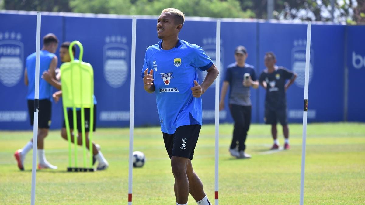 Persib Bandung Hadapi Persija Jakarta dengan Semangat Tinggi