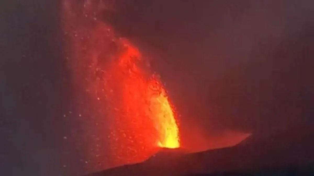 Aktivitas Terkini Gunung Anak Krakatau dan Dampaknya terhadap Jakarta