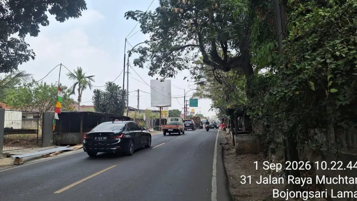 Kondisi Memprihatinkan PJU di Jalan Raya Muchtar Depok