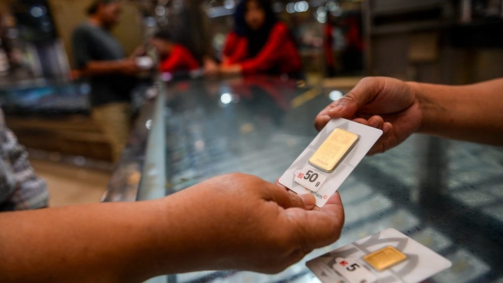 Kenaikan Harga Emas Antam Hari Ini dan Implikasinya