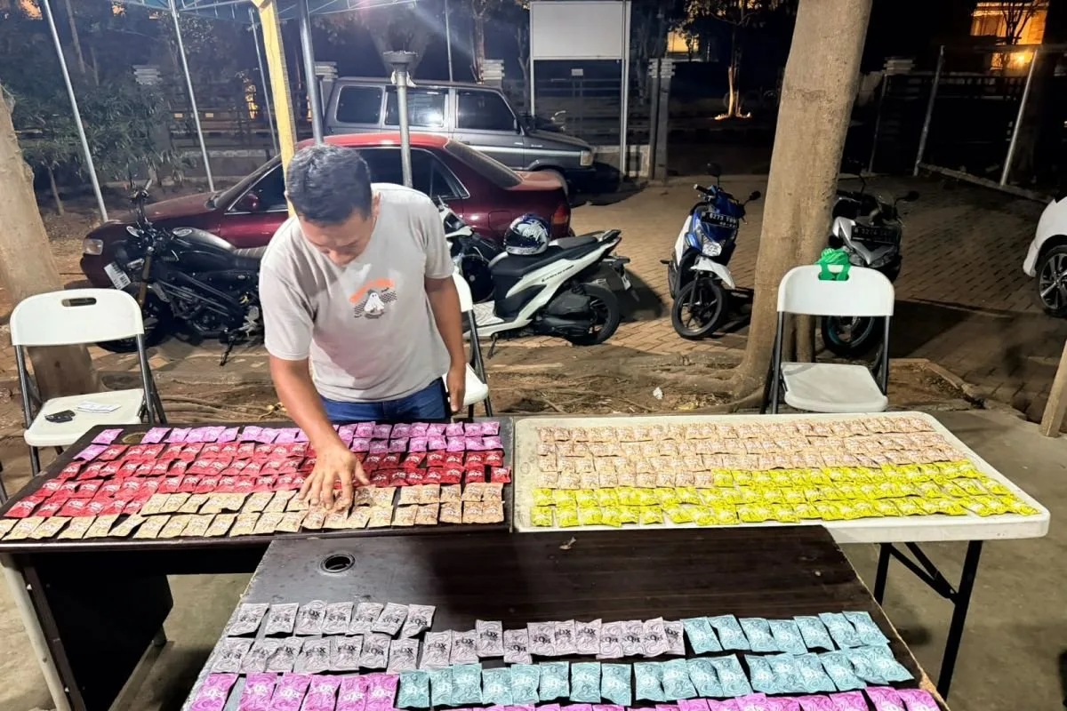 Penangkapan Tersangka Peredaran Narkotika Etomidate di Kelapa Gading