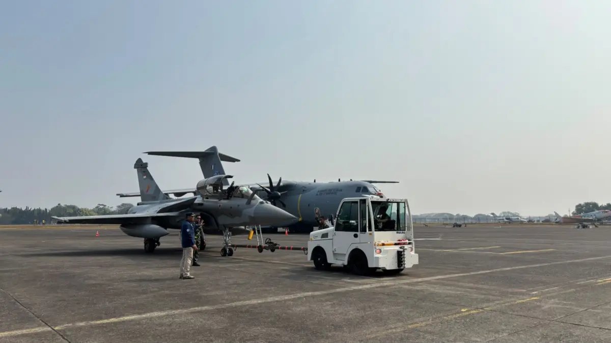 Latihan Militer TNI AU Bersama Angkatan Udara Prancis di Jakarta Latihan Militer TNI AU Bersama Angkatan Udara Prancis di Jakarta