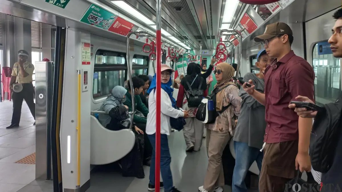 Tarif Promo LRT Jakarta Agus Penuh Antusias Warga Tarif Promo LRT Jakarta Agus Penuh Antusias Warga