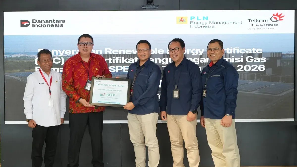 Komitmen Telkom Indonesia Menuju Emisi Nol Komitmen Telkom Indonesia Menuju Emisi Nol