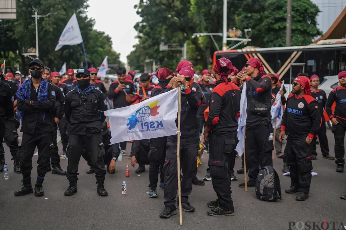 Aksi Unjuk Rasa Buruh di Jakarta: 11 Tuntutan Utama yang Disampaikan Aksi Unjuk Rasa Buruh di Jakarta: 11 Tuntutan Utama yang Disampaikan