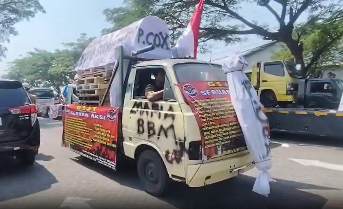 Massa Aksi GSJT Mulai Bergerak Menuju Surabaya