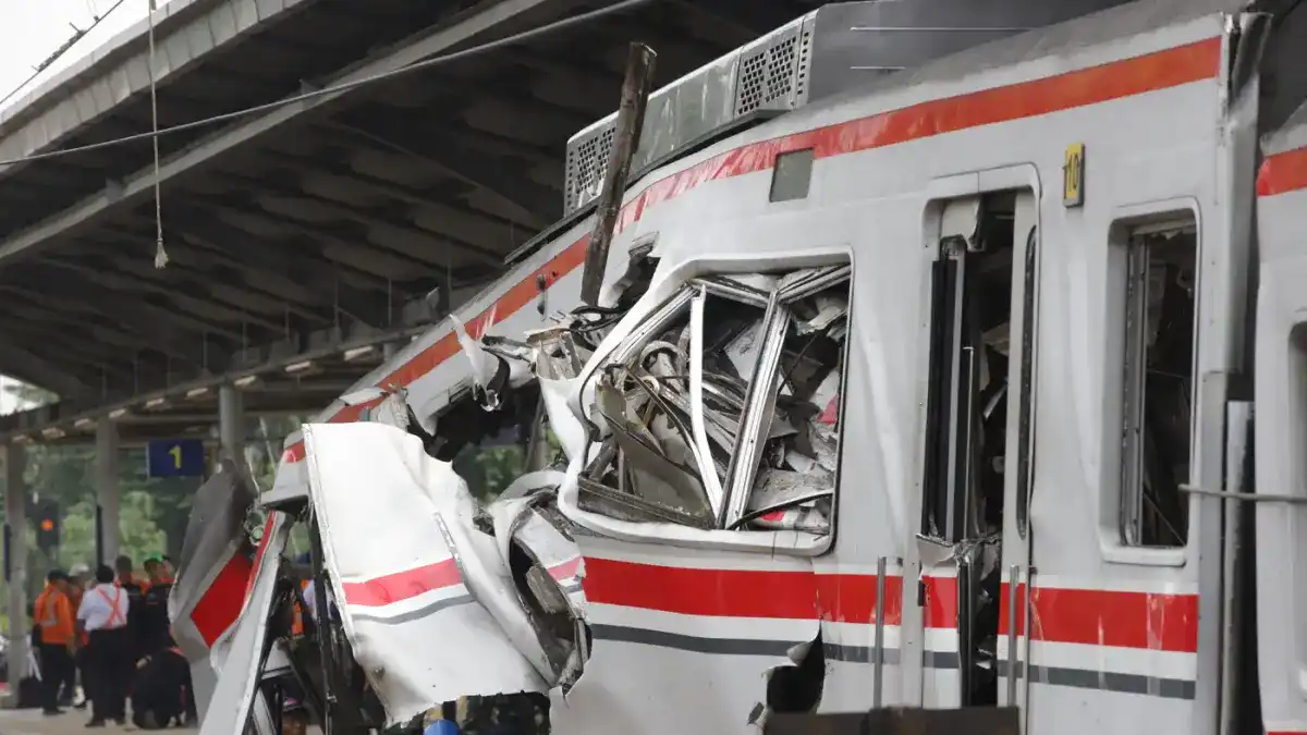 Kecelakaan Kereta di Bekasi: Masinis Jadi Tersangka, DPR Soroti Risiko Kambing Hitam