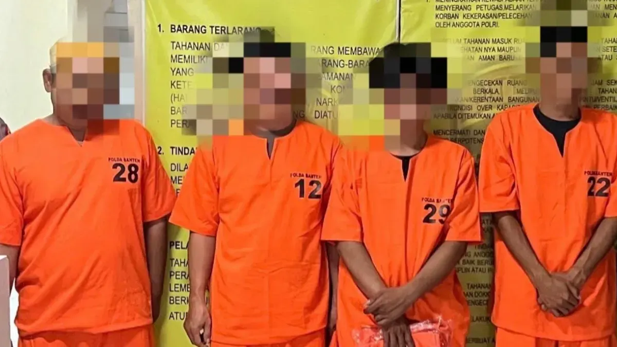 Tersangka Amin berperan mengamati situasi di sekitar lokasi saat aksi berlangsung dan membantu memindahkan barang curian ke dalam kendaraan