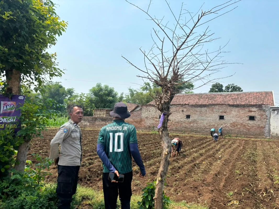 Polisi Dialog dengan Petani di Kedung Galeng Probolinggo, Bahas Ketahanan Pangan
