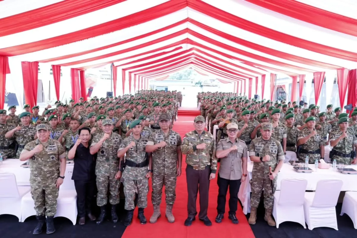 Wapang TNI Bersama Menhan RI Tinjau Kesiapan Yonif TP di Kalimantan Utara