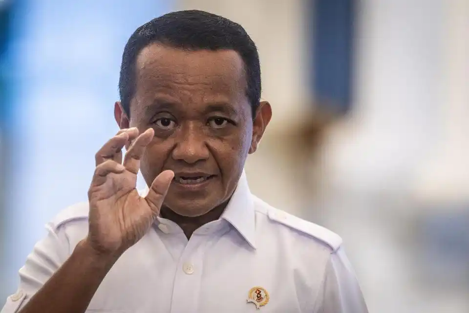 Bahlil Lahadalia: Dari Sopir Angkot Menjadi Pembawa Perubahan Energi di Indonesia