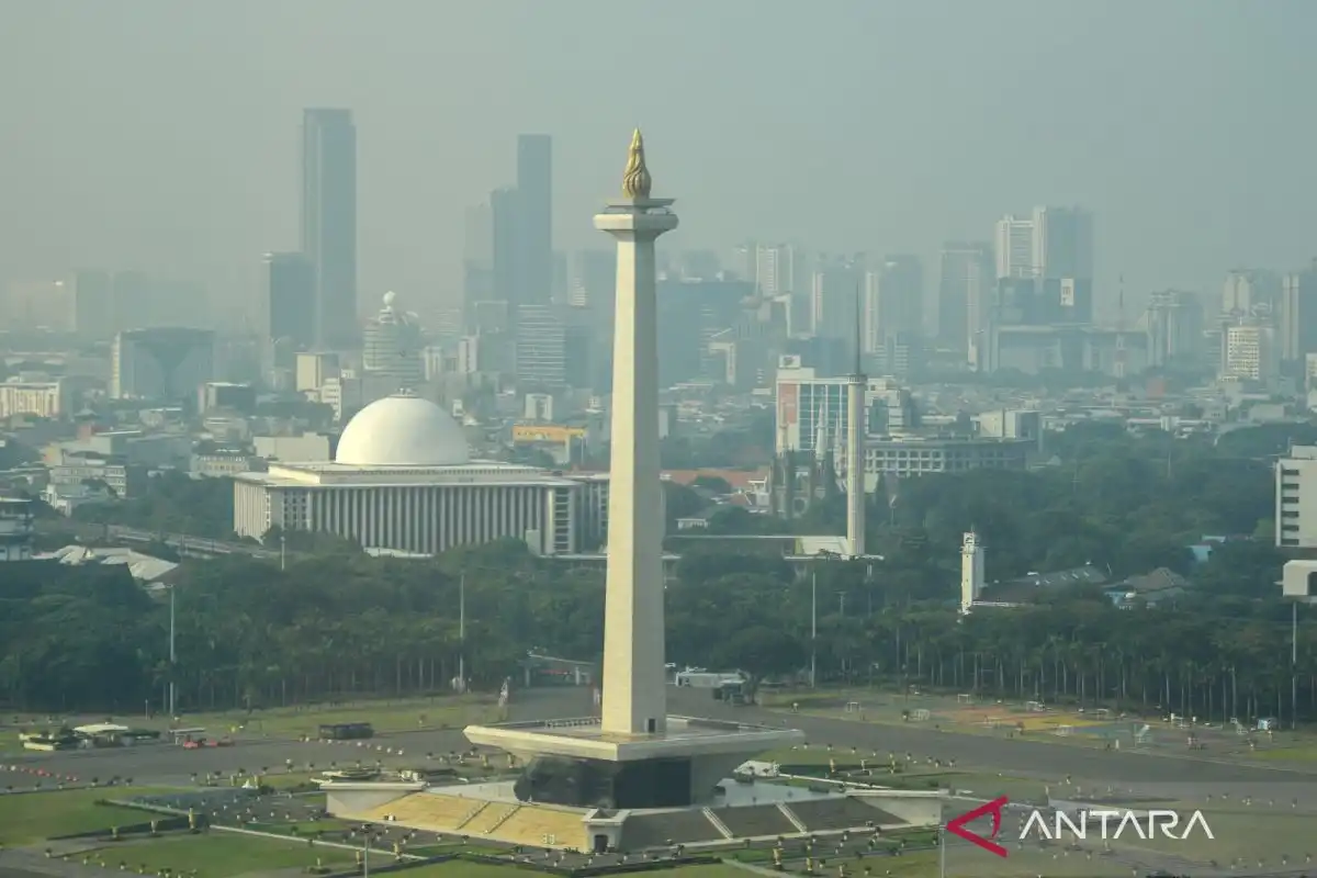 Udara Jakarta Masuk Kategori Tidak Sehat pada Sabtu Pagi