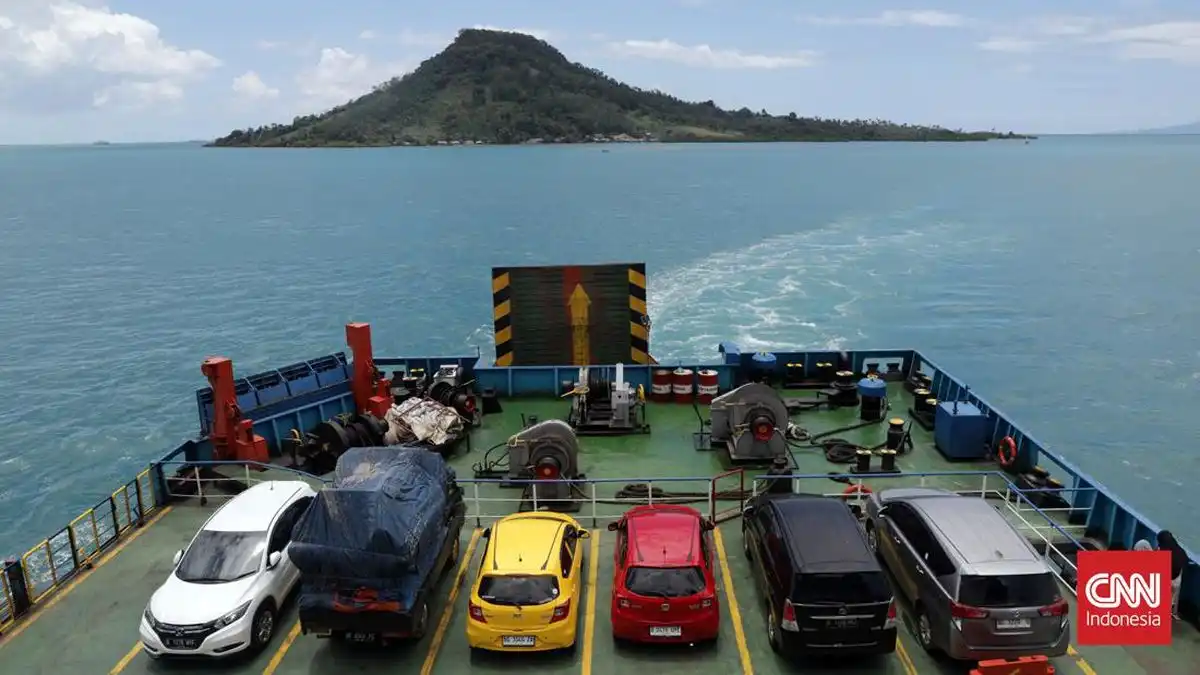 Aturan Pengangkutan Mobil Listrik di Kapal Penyeberangan Indonesia