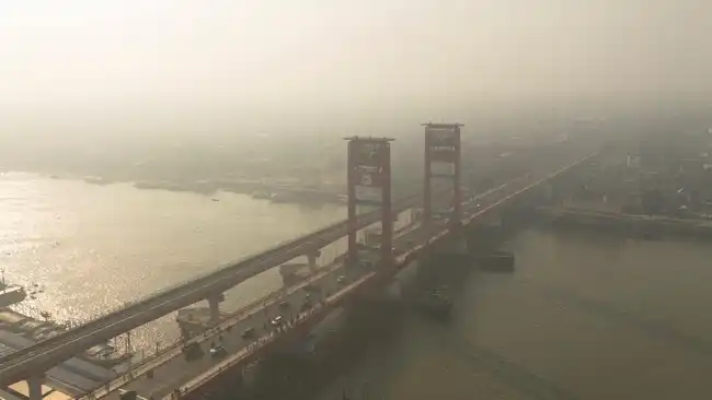 Asap Karhutla Menebal di Palembang, Kualitas Udara Capai Level Berbahaya