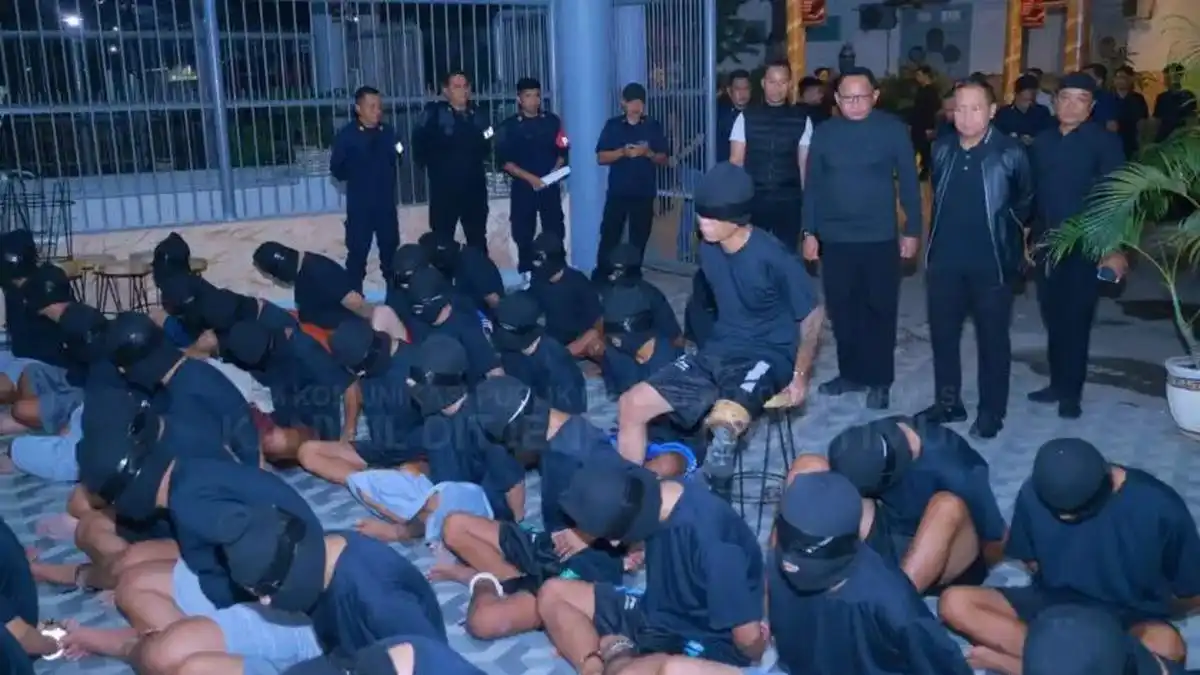 Pemindahan 45 Napi Risiko Tinggi dari Jawa Timur ke Nusakambangan